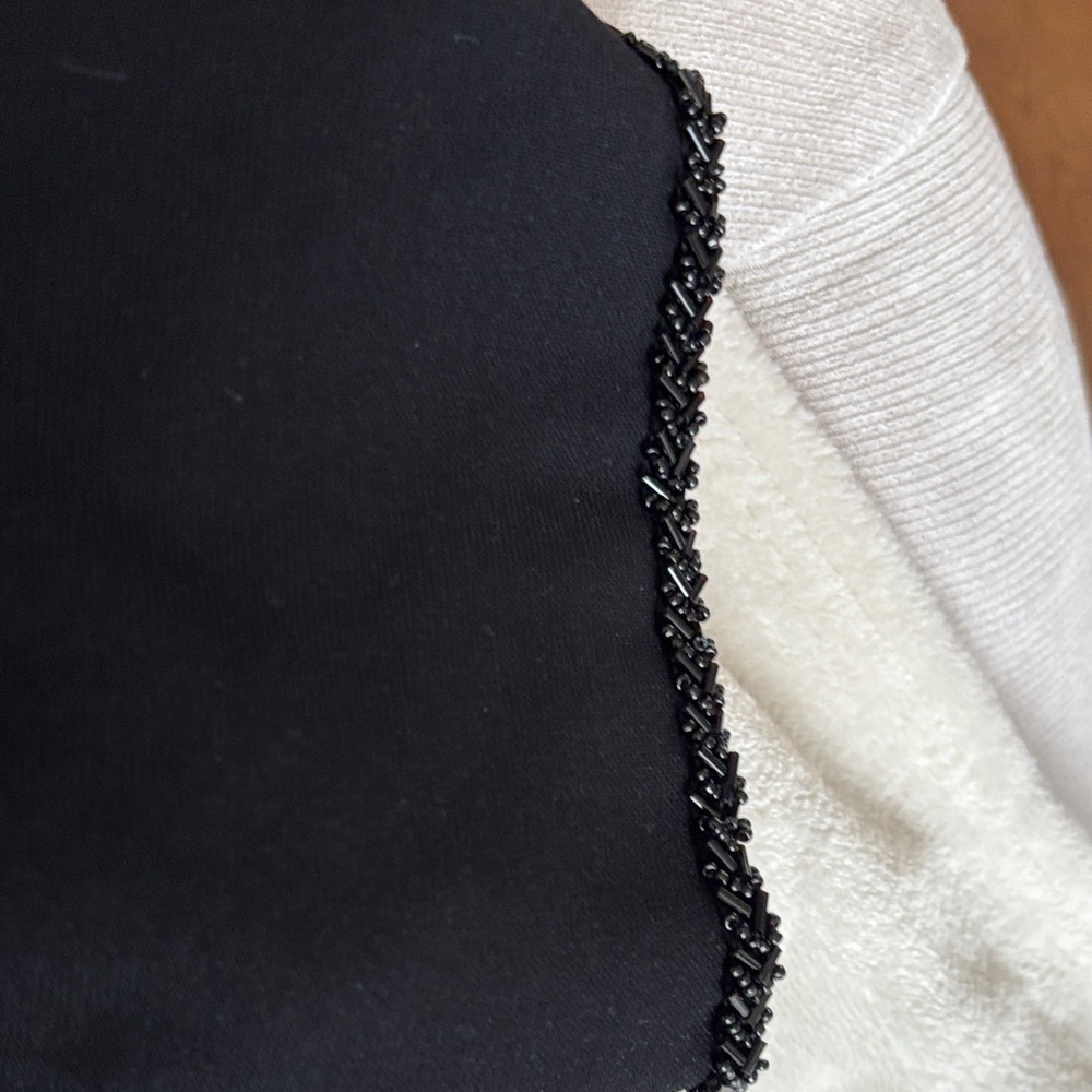 Elegant Black Short Sleeve beaded Blazer in S - Picture 7 of 9